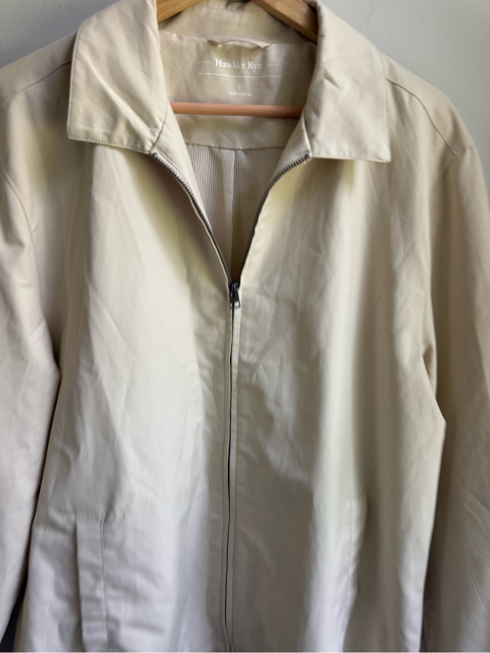 Hawker Rye Men's Cream Zip-Front Windbreaker like new Modern casual